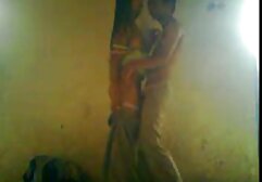Chica golpeó en se follan a mi novia delante de mi la cámara mientras su novio está en casa