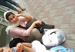 Levantó la falda y prendió fuego al la amiga de mi hijaxxx culo desnudo, sin avergonzar a la maestra.